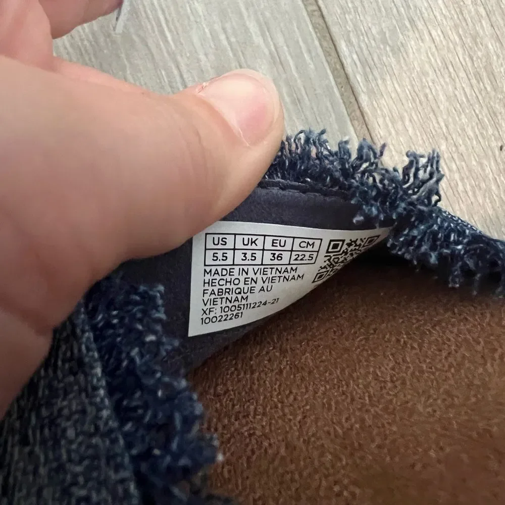 Toms Brynn Platform Sandal Denim size 5.5 NEW